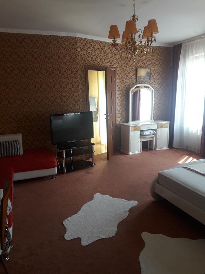 Kak Doma Aparthotel Odessa Exterior photo